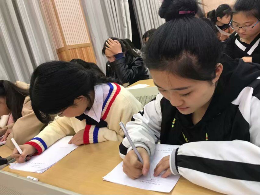 我校开展2018年度平安校园建设知识竞赛活动