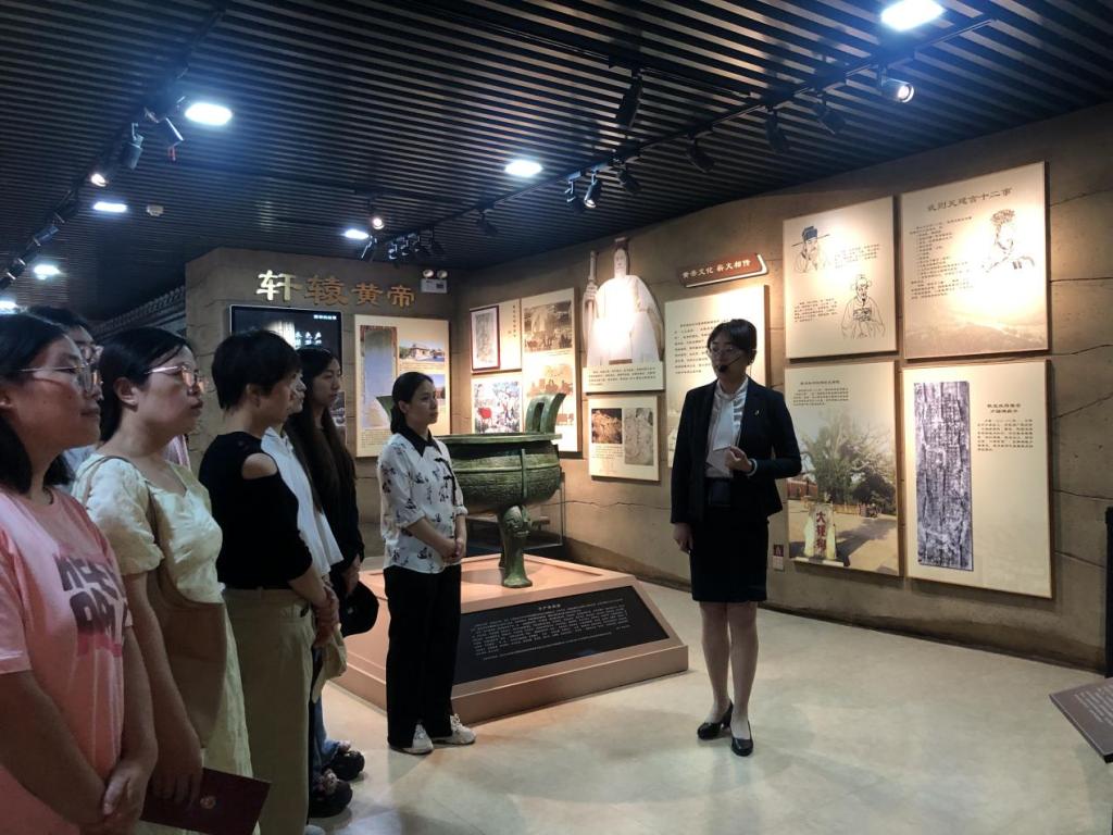 特殊教育学院组织师生参观郑州政协文史馆